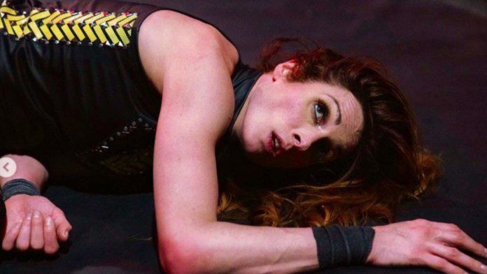 Becky Lynch Shows Off Welts from Bianca Belair's Hair, Has Harsh
