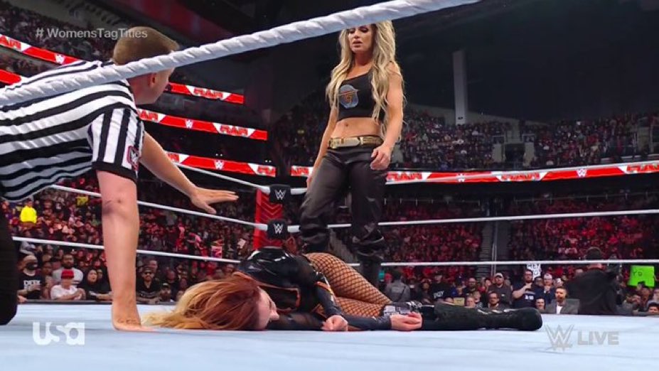 Update On WWE’s Plans For The Feud Between Trish Stratus & Becky Lynch