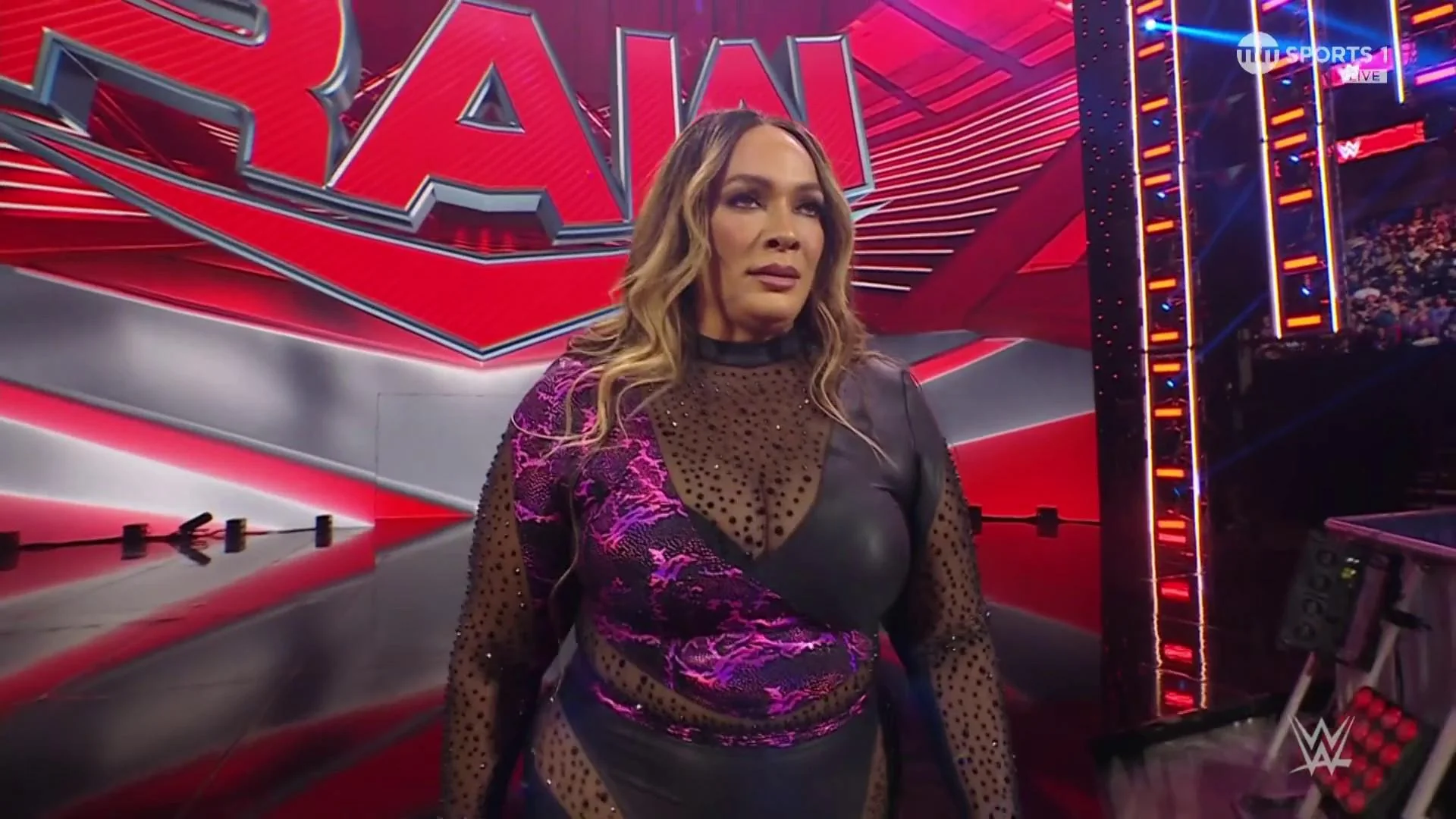 Nia Jax asserts, “I don’t weigh 400 pounds, my weight is actually 280!”