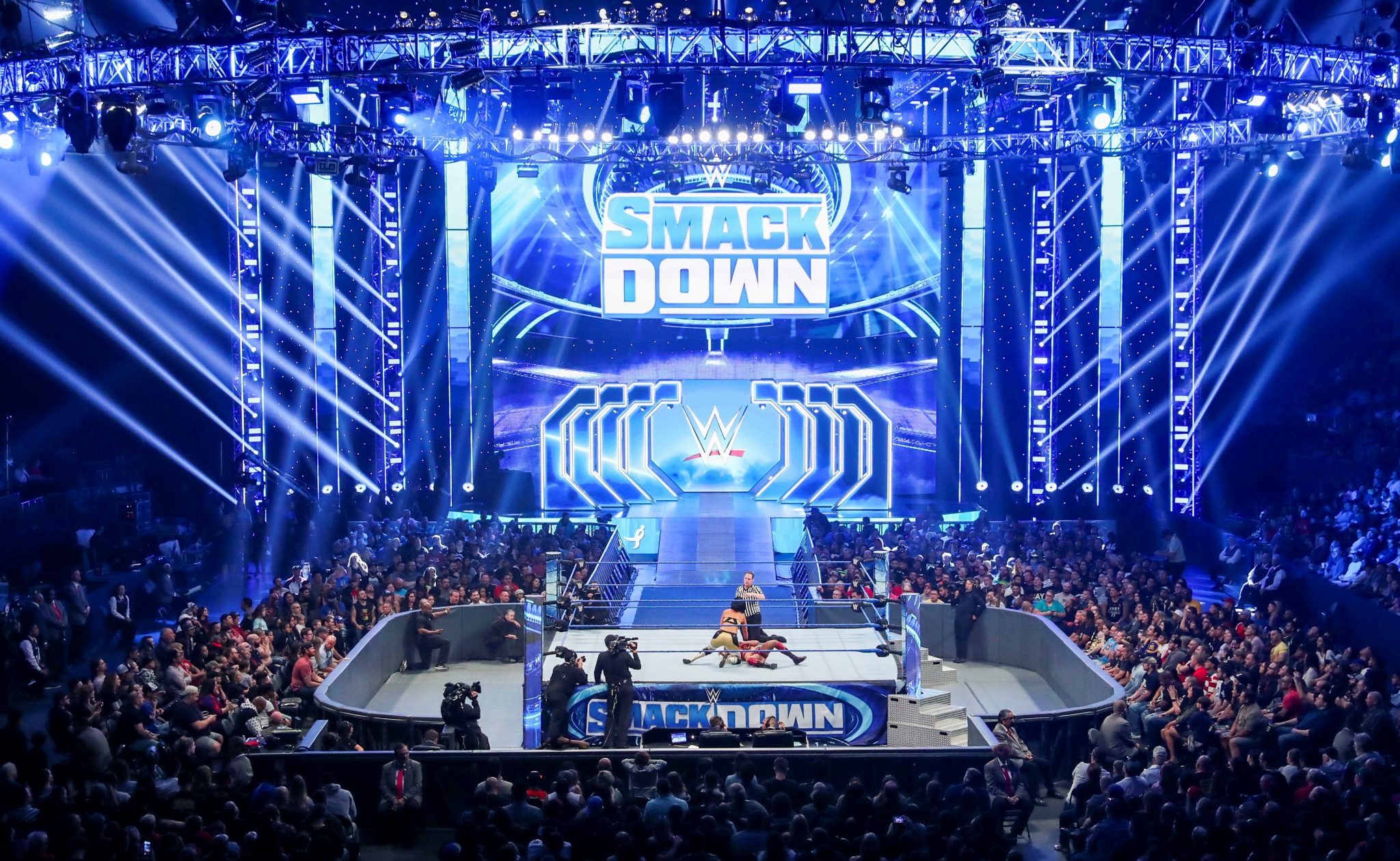 Has all the tickets for tonight’s WWE SmackDown episode been sold? Also, what is GUNTHER’s current situation regarding the show?