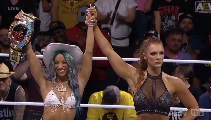 Kamille Makes Her First Appearance on AEW Dynamite as Mercedes Moné’s Protector
