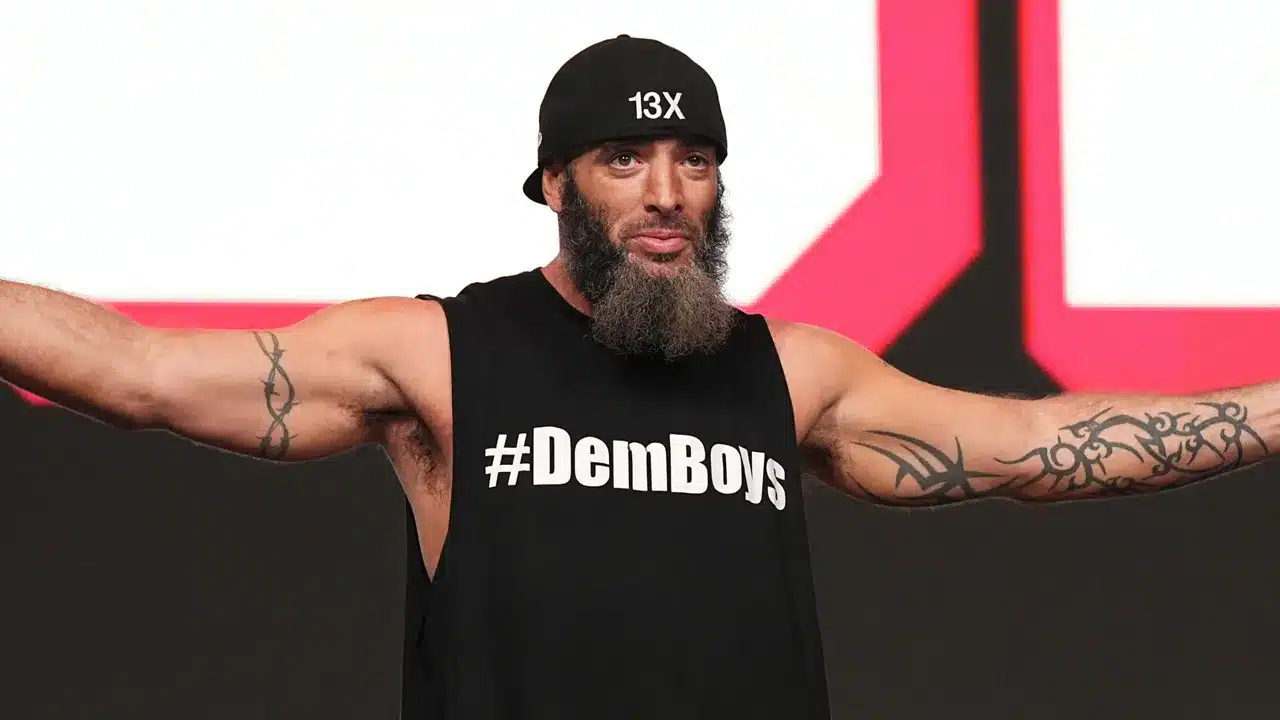 Travel complications prevent Kyle O’Reilly and Mark Briscoe from appearing on AEW Dynamite.