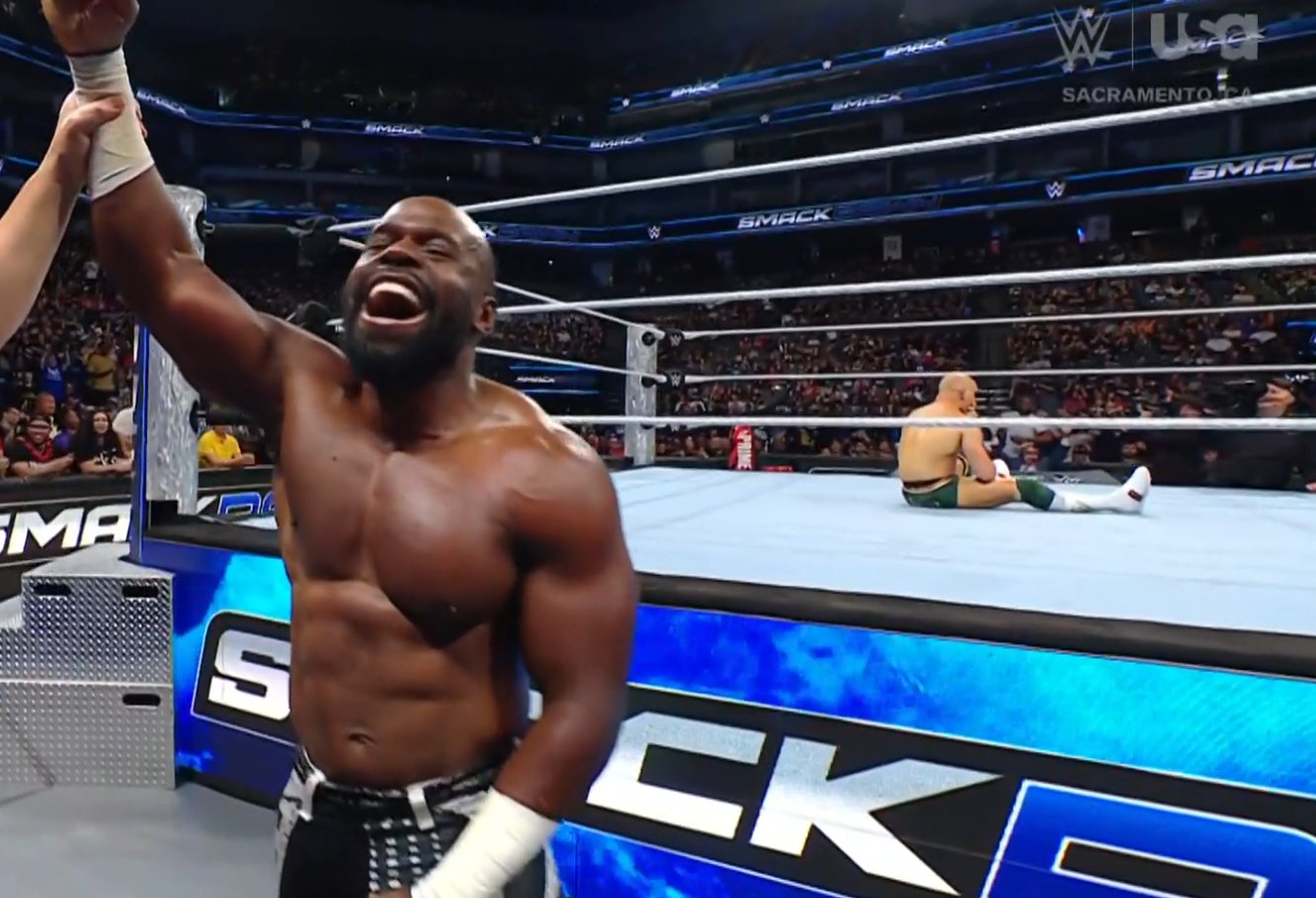 Once more, Giovanni Vinci suffers defeat at the hands of Apollo Crews in a swift match during WWE SmackDown.